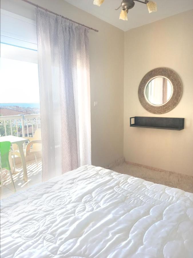 Evis Maisonette With Sea View Флогита Екстериор снимка