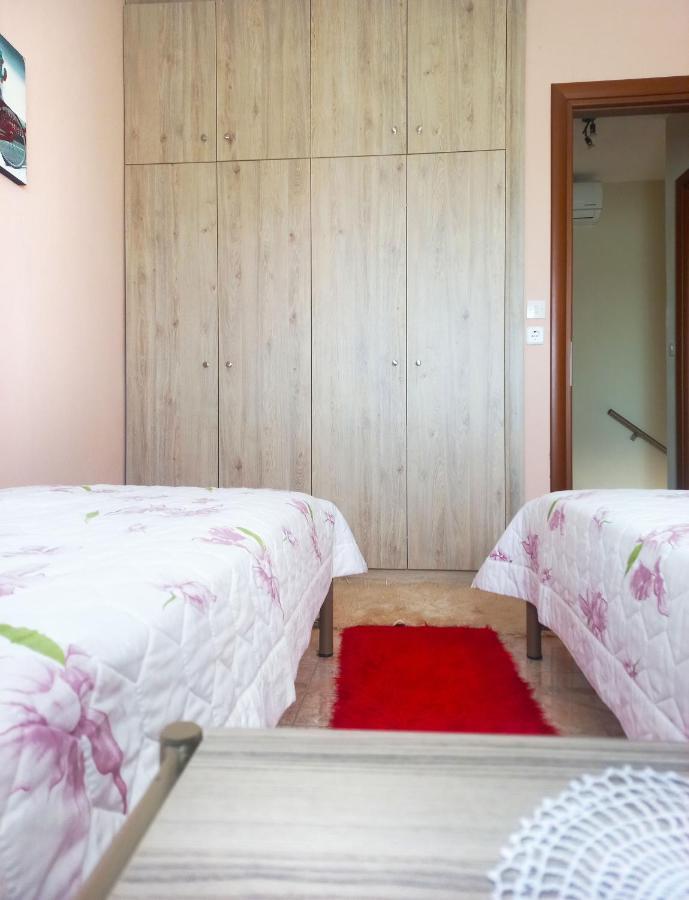 Evis Maisonette With Sea View Флогита Екстериор снимка