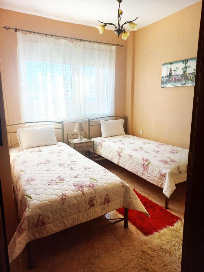 Evis Maisonette With Sea View Флогита Екстериор снимка