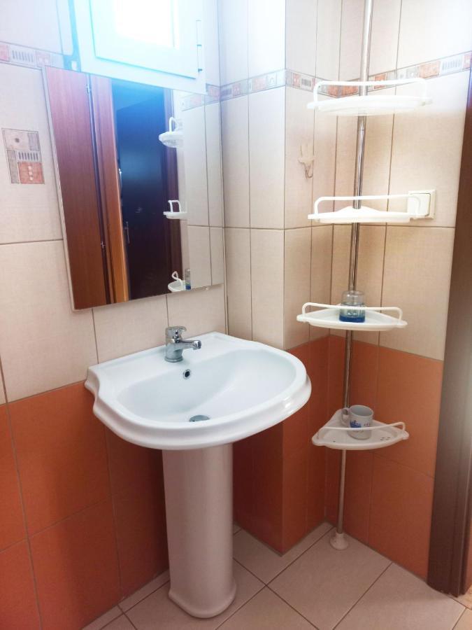 Evis Maisonette With Sea View Флогита Екстериор снимка