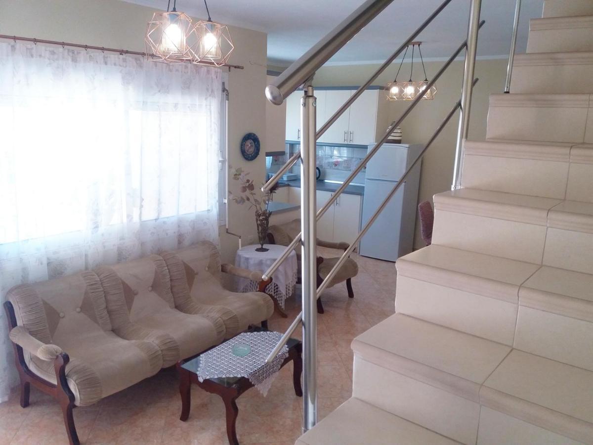 Evis Maisonette With Sea View Флогита Екстериор снимка