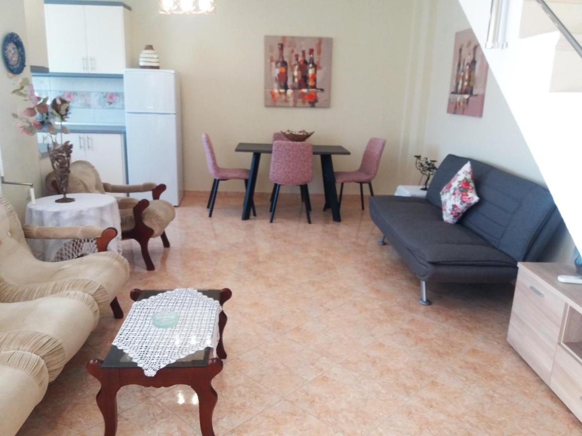 Evis Maisonette With Sea View Флогита Екстериор снимка
